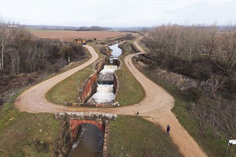 Canal de Castilla en Olmos de Pisuerga canal3.jpg